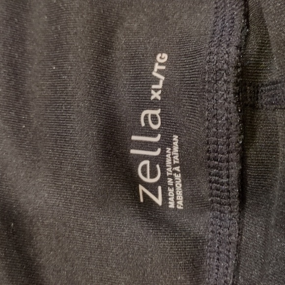 ❤️💙⚡️🌟⚫Zella Black Athletic Skort with Built-In Shorts Women's size XL❤️💙⚡️🌟 - Picture 3 of 10